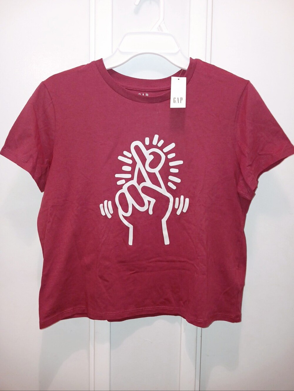GAP + Keith Haring Kids Retro 90s Graphic Tee Fingers Crossed Grafitti NEW